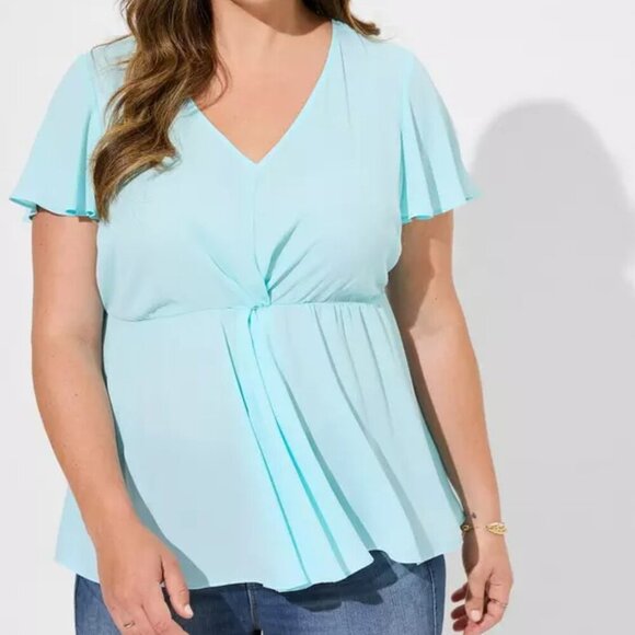 Torrid Light Blue Georgette Twist Surplice Flutter Sleeve Blouse in Size 5/28 - Picture 1 of 13